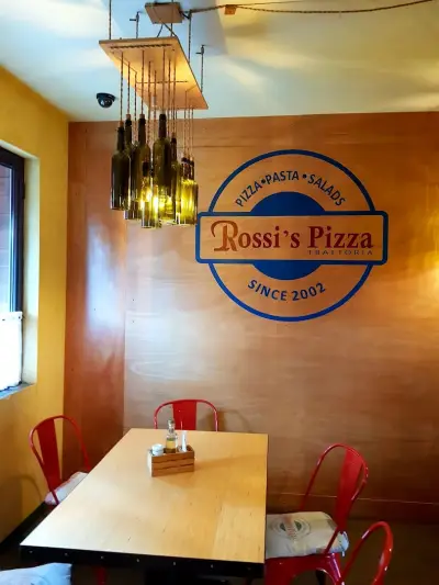 Rossi's pizza