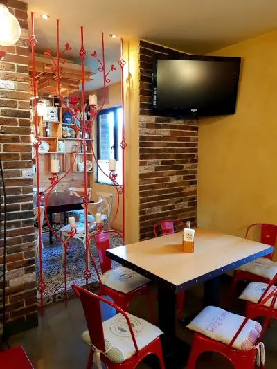 Rossi's pizza