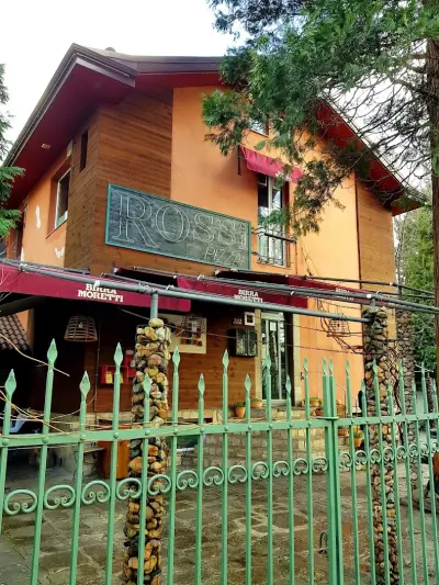 Rossi's pizza