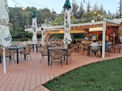 Ресторант "Езерото"