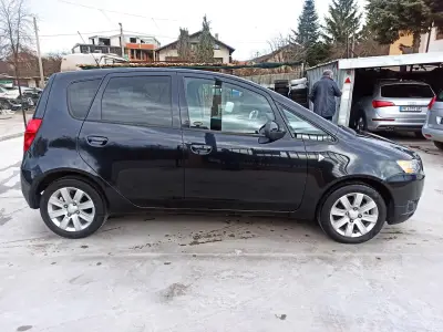 Автокъща М и М Кар