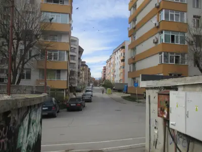 7 СОУ Кузман Шапкарев