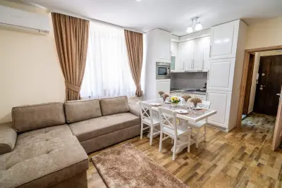 Park Apartment Emilin