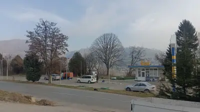 Бензиностанция "Петрол"
