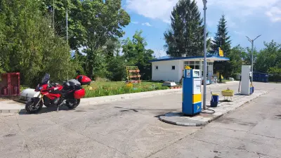 Бензиностанция "Петрол"