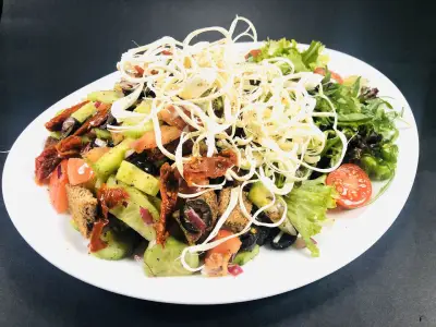 Kiwi Bar & Grill