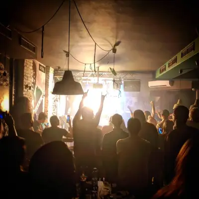 Stage Bar