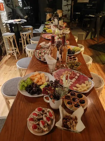 Stage Bar