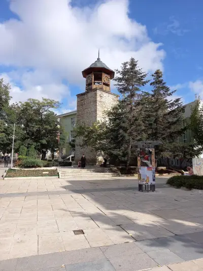 СУ „Пейо Крачолов Яворов“