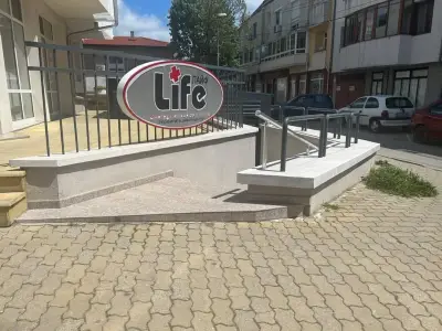 Медицински център" Life-Sliven"