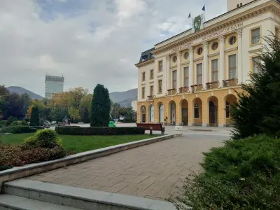 Адв. Таня Долапчиева