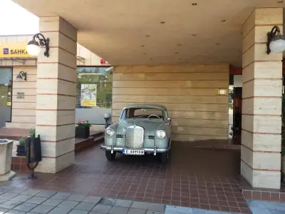 Семеен Хотел Сокол