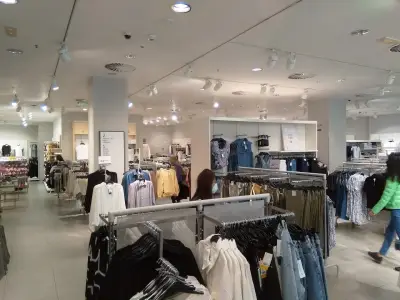 H&M