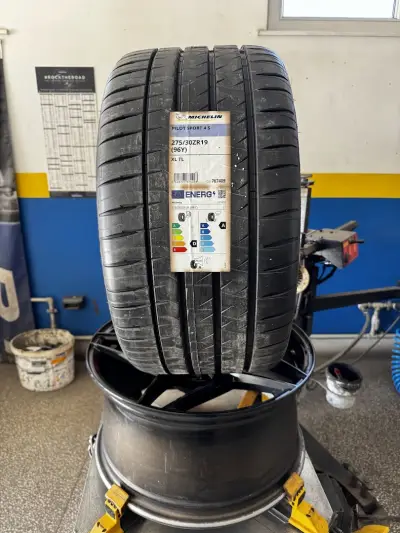 Център гуми Пит Стоп/ Tyres Pit Stop