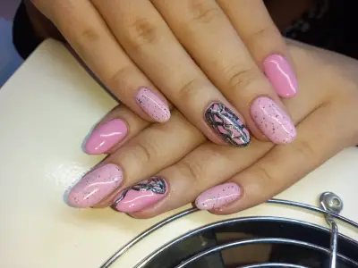 DI-SI nai salon