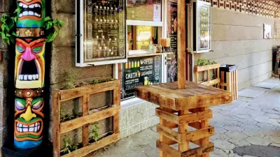 Tiki Bar