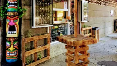 Tiki Bar