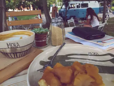 Moka Coffee & Cakes