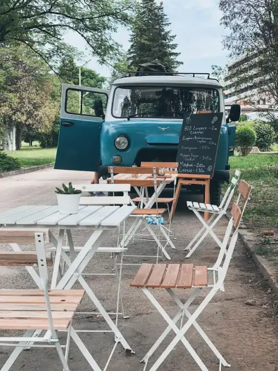 Moka Coffee & Cakes