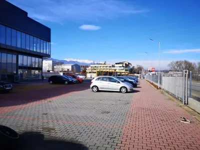 Автокъща "Ани Ауто" част от Автоцентър "АНИ-МАР"