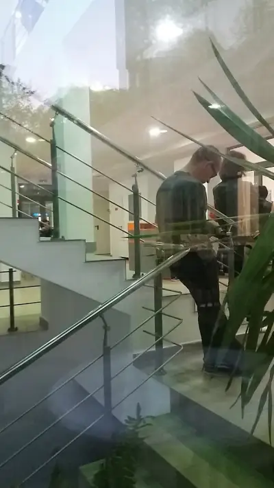Средно училище „Иван Вазов”