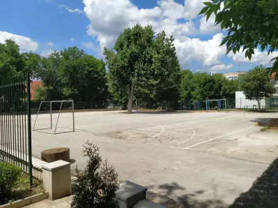 Начално училище „Патриарх Евтимий“