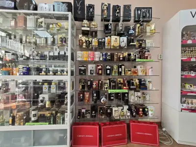 Магазин за парфюмерия, козметика, перилни и почисващи препарати-ВЯРА ЕООД