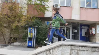 Д-Р РОСИЦА КОЛЕВА НЕШЕВА - СТОМАТОЛОГ