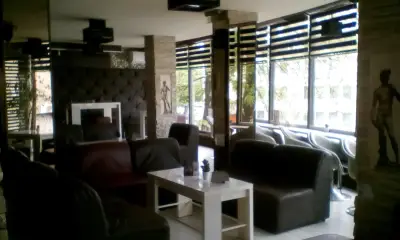 Club Avenue