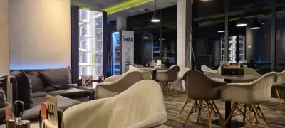 Corner Cafe І Ароматно кафе І Вкусна храна І Пекарна І Плевен