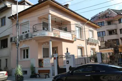 Ema Artistic House