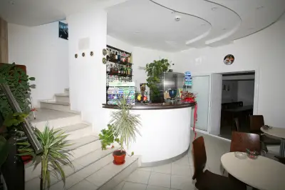 Family Art Hotel Gallery