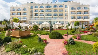 Therma Palace - Mineral Pool & SPA
