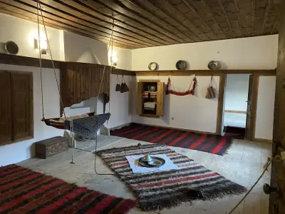 Агушевите конаци