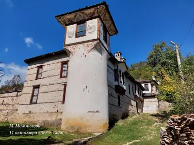 Агушевите конаци