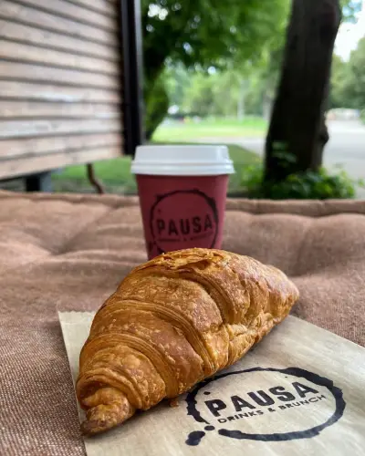 PAUSA Drinks & Brunch
