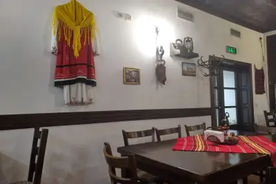 Гостилница и Хан Стария Добрич