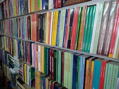 Антикварна книжарница Чоко и Боко
