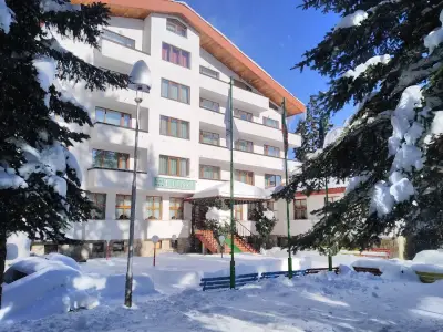 Хотел Елина