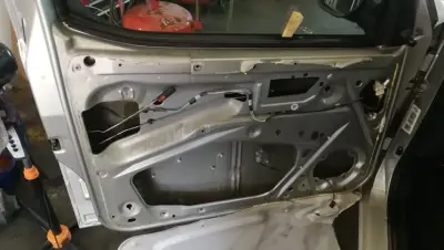 Ел . стъкла автосервиз ЛЮБОКАР 69