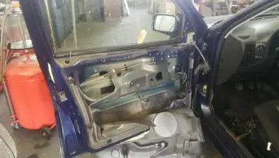 Ел . стъкла автосервиз ЛЮБОКАР 69