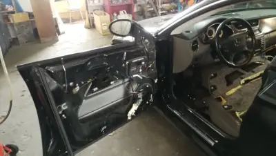 Ел . стъкла автосервиз ЛЮБОКАР 69