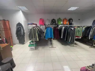 ШИВАЧНИЦЪ - Магазин за дрехи втора употреба и шивашки услуги"вторият шанс"