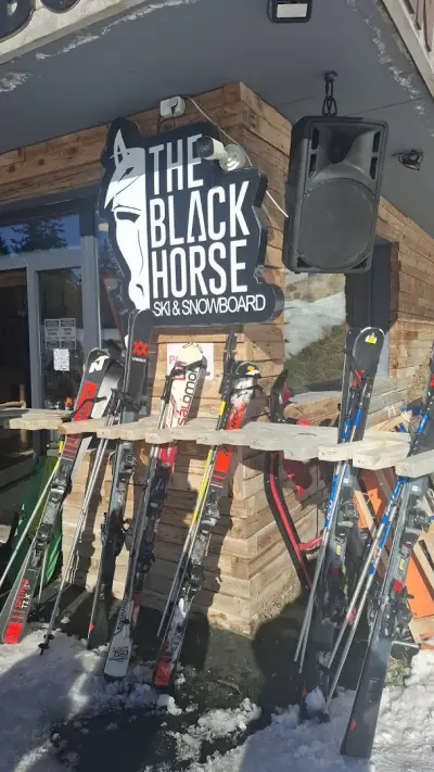 Ски училище Черният Кон The Black Horse ski & snowboard school
