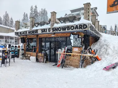 Ски училище Черният Кон The Black Horse ski & snowboard school