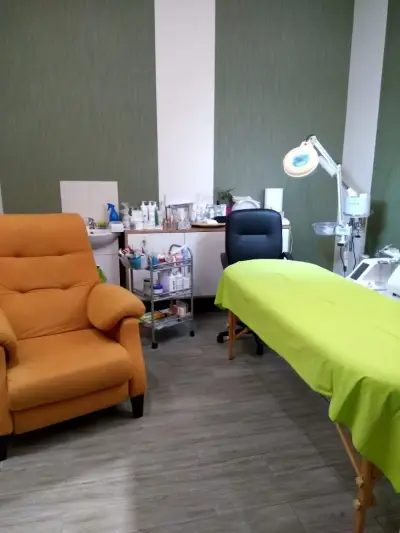 IMPRESS beauty studio nails and cosmetics