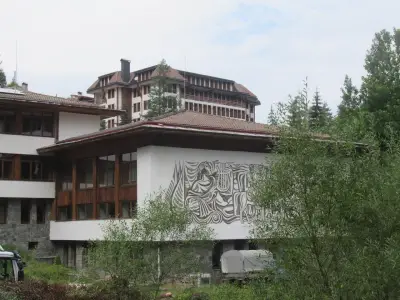Национално училище за фолклорни изкуства „Широка лъка“