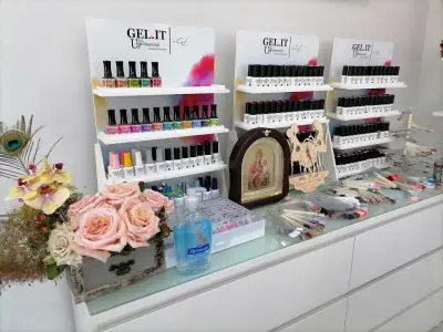 Учебен Център за Маникюристи GEL.IT.UP Nail School