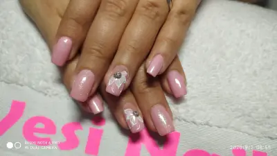 Veselka Manolova-Vesi Nails