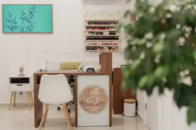 Nail Salon Dafi